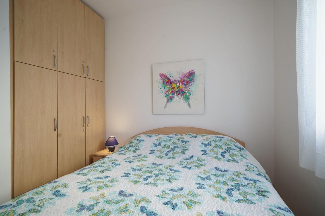Apartmani Nedoklan Srima Eksteriør bilde