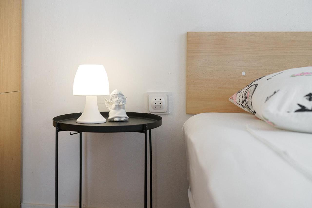 Apartmani Nedoklan Srima Eksteriør bilde